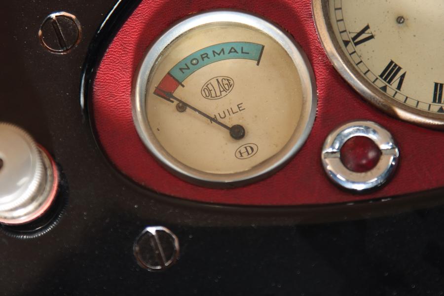 Панель приборов Delage DMN Faux Cabriolet 1929 года  (фото 7 из 23)